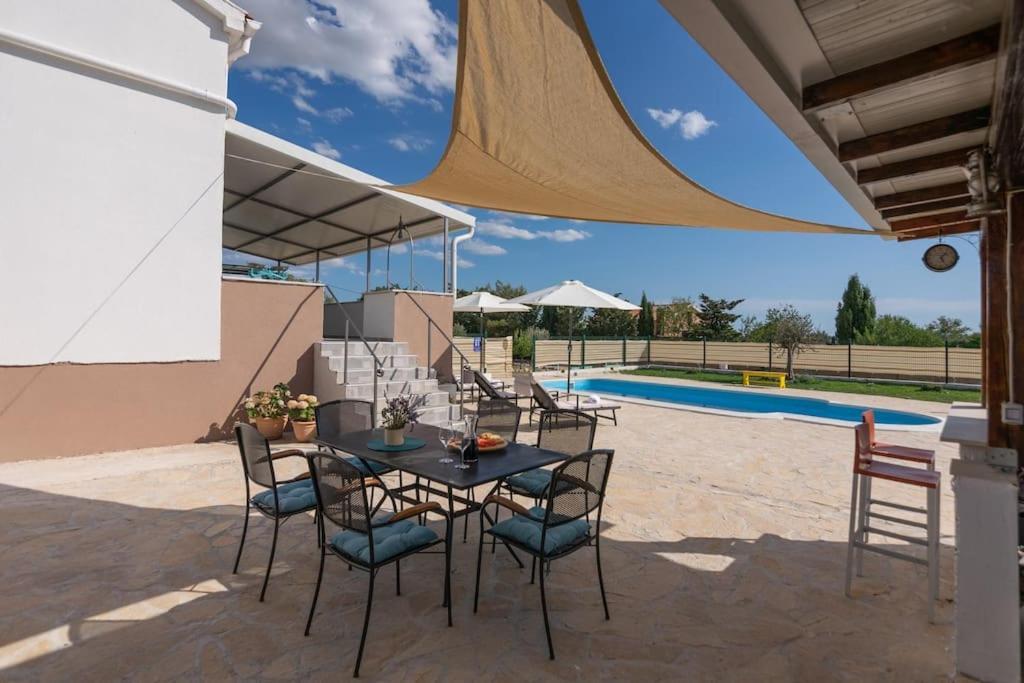 Villa Kuca Za Odmor M&J Benkovac Exterior foto