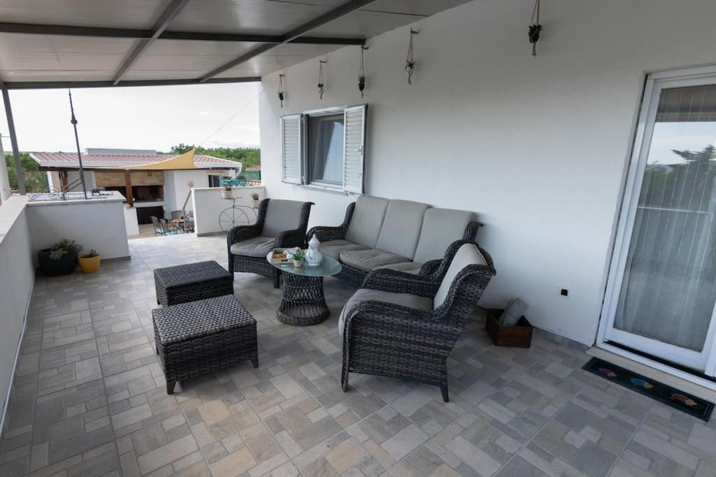 Villa Kuca Za Odmor M&J Benkovac Exterior foto